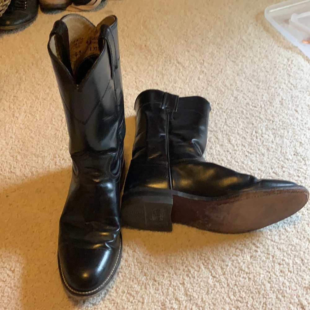 Wear these with skirts,jeans, and even shorts!I Fits a size 7